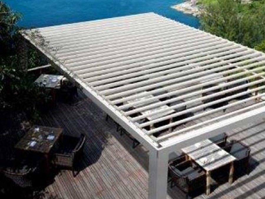 PERGOLA BIOCLIMATICA A LAMELLE ORIENTABILI AUTOPORTANTE PERGOKLIMA